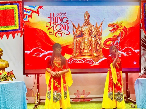 Hội thi “Sắc màu Lạc Việt”